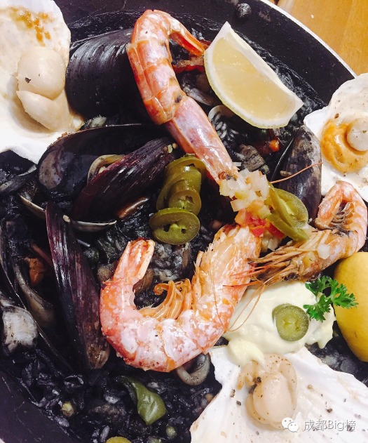 墨鱼汁料理_黑色美食_网红黑暗料理食物大全,