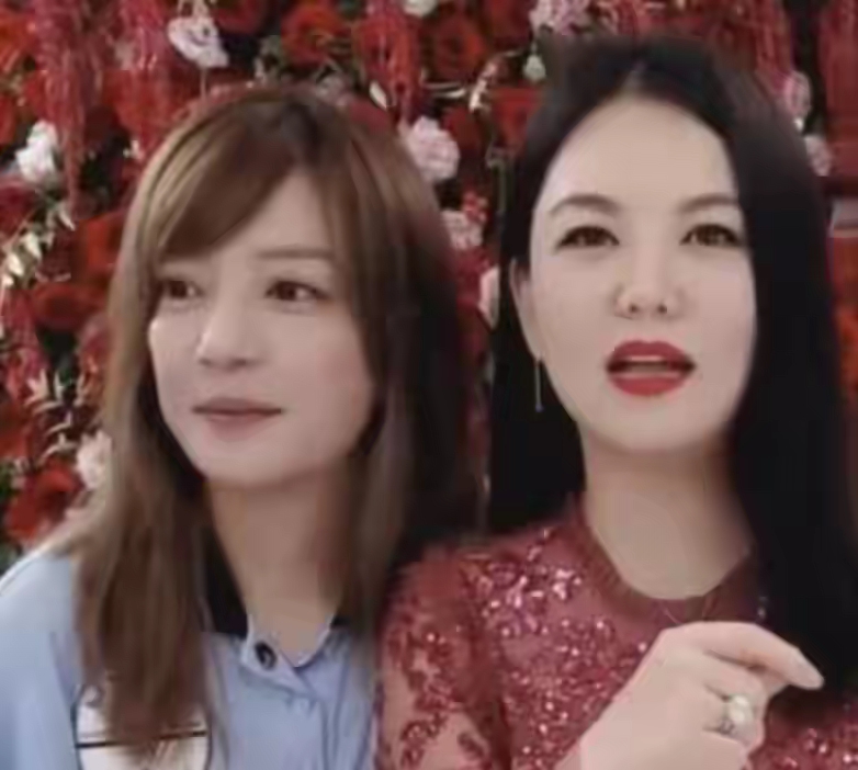 赵薇直播画面黑屏事件_赵薇复出之路受阻分析_热点明星直播近期,