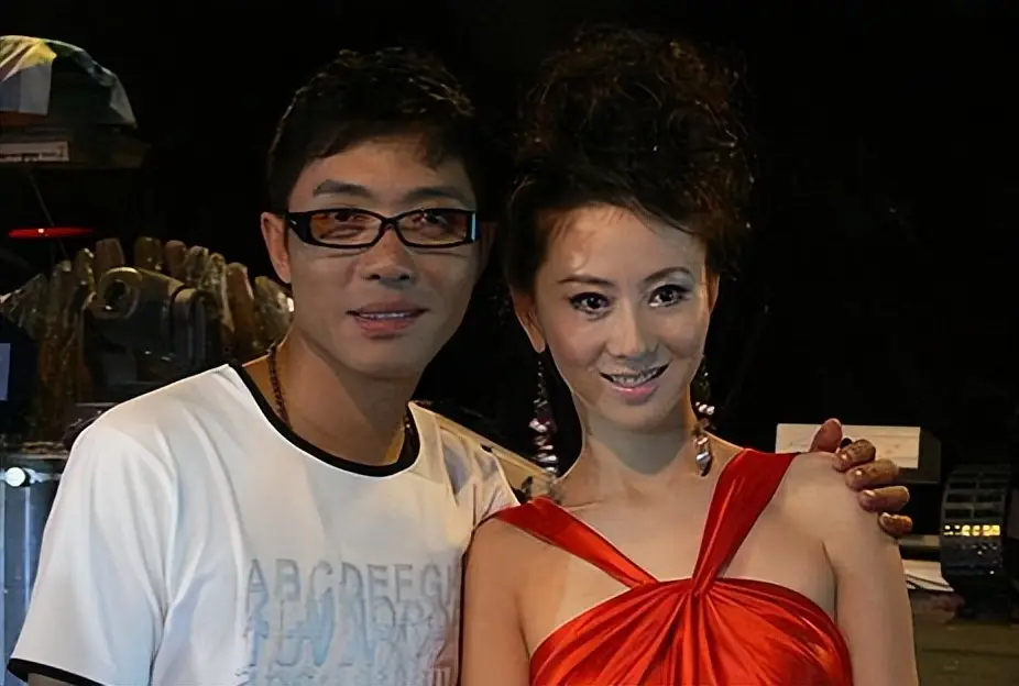 中国女明星人体艺术_汤加丽人体艺术写真_汤加丽舞蹈经历